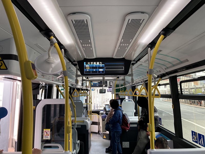神姫バスの水素バス・燃料電池バスの車内