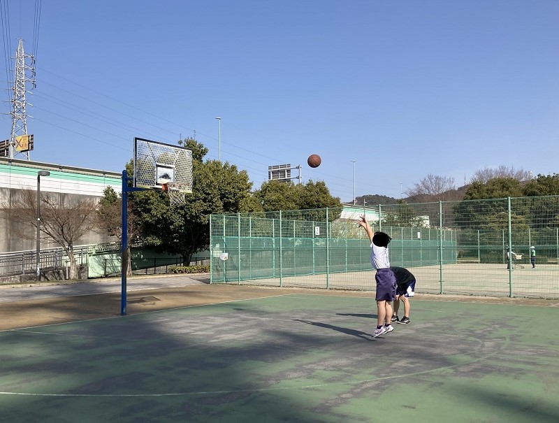 高浜総合公園でバスケ